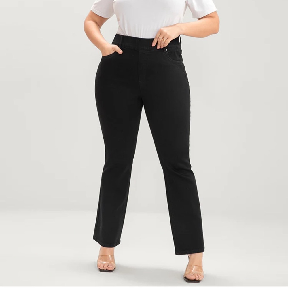 BloomChic Bootcut Slightly Stretchy High Rise Black Wash Pocket Full Jeans us10